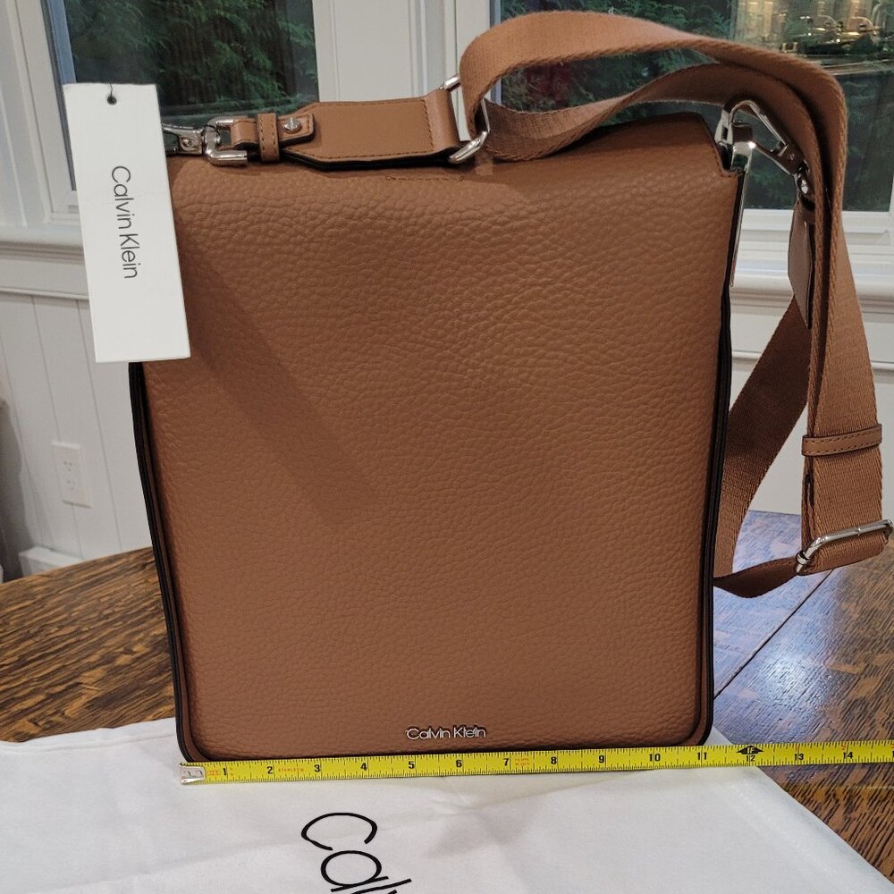 Calvin Klein Crossbody Bag. Large Caramel Silvertone Hardware Adjustable Strap. - Picture 10 of 14